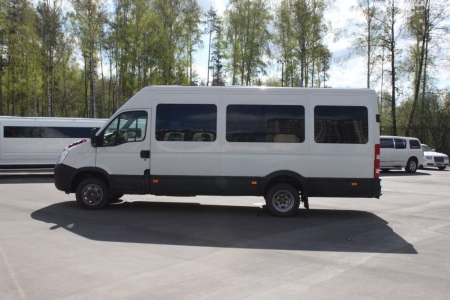 Микроавтобус Iveco Daily белый №2