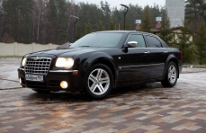 Представительский (VIP авто) Chrysler 300C черный превью №1